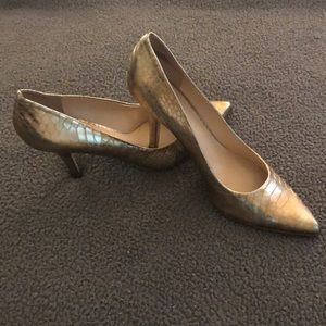 Nine West 4in Gold Pumps